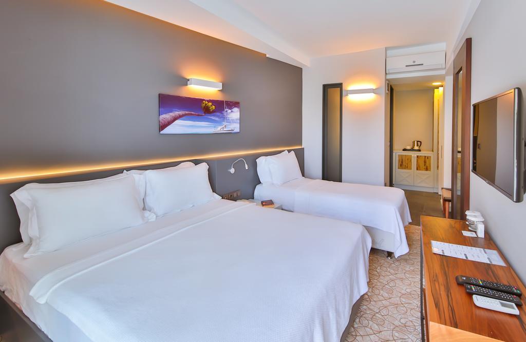 Amare Cesme Hotel Bagian luar foto